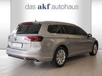Gebraucht VW Passat Elegance 150 PS (110 kW) 2024 Pyritsilber metallic Kombi