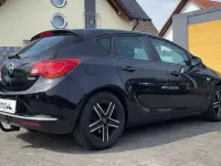 Gebraucht Opel Astra Edition 110 PS (80 kW) 2013 Limousine