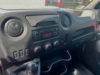 Gebraucht Renault Master 163 PS (119 kW) 2015 Weiß Limousine