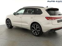 Gebraucht VW Touareg R-line 286 PS (210 kW) 2024 Sechura beige metall SUV