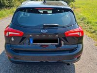 Gebraucht Ford Focus Cool & Connect 120 PS (88 kW) 2020 Schwarz Kombi
