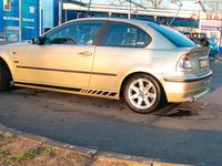 Gebraucht BMW 318 143 PS (105 kW) 2002 Gold Coupé