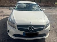 Gebraucht Mercedes A200 156 PS (114 kW) 2016 Weiß Kleinwagen