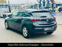 Gebraucht Opel Astra Innovation 105 PS (77 kW) 2018 Blau Limousine