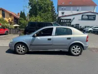 Usado Opel Astra Comfort 101 HP (74 kW) 2001 Prateado Sedan