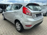Gebraucht Ford Fiesta Trend 95 PS (69 kW) 2013 Silber Kleinwagen