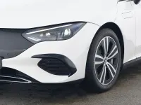 Gebraucht Mercedes EQE300 Premium 180 kW (245 PS) 2024 Weiß Limousine
