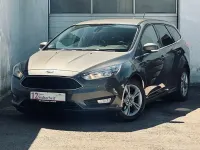 Gebraucht Ford Focus Titanium 125 PS (91 kW) 2016 Grau Limousine