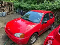 Gebraucht Toyota Starlet 75 PS (55 kW) 1997 Rot Kleinwagen