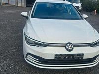 Gebraucht VW Golf VIII Life 110 PS (80 kW) 2022 Weiß Limousine