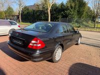 Gebraucht Mercedes E200 122 PS (89 kW) 2005 Schwarz Limousine