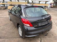 Gebraucht Peugeot 207 Urban Move 95 PS (69 kW) 2010 Schwarz Kleinwagen