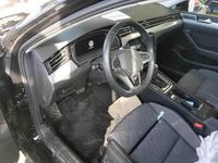 Gebraucht VW Passat Business 200 PS (147 kW) 2023 Deep black Kombi