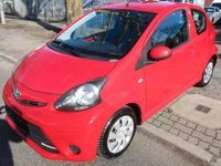 Gebraucht Toyota Aygo Cool 68 PS (50 kW) 2012 Rot Kleinwagen