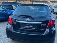 Gebraucht Toyota Yaris Hybrid Comfort 75 PS (55 kW) 2015 Schwarz Limousine