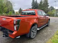 Second-hand Isuzu D-Max 163 CP (119 kW) 2023 Portocaliu Pickup