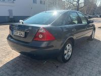 Gebraucht Ford Mondeo 150 PS (110 kW) 2012 Grau Limousine