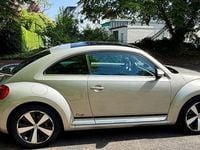 Usata VW Beetle Cup 140 CV (102 kW) 2014 Beige Utilitaria