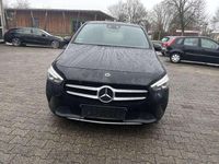 Gebraucht Mercedes B200 Progressive 163 PS (119 kW) 2021 Kosmosschwarz Van / Kleinbus