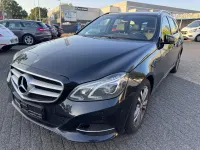 Gebraucht Mercedes E220 Avantgarde 170 PS (125 kW) 2015 Schwarz Limousine