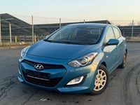 Gebraucht Hyundai i30 Classic 99 PS (72 kW) 2013 Blau Limousine