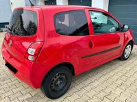 Second-hand Renault Twingo 58 CP (42 kW) 2011 Roșu Hatchback