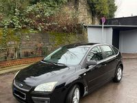 Gebraucht Ford Focus Trend 101 PS (74 kW) 2006 Schwarz Limousine