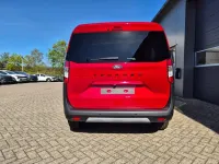 Neu Ford Tourneo Courier Active 125 PS (91 kW) 2026 Rot Van / Kleinbus