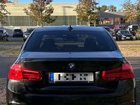Gebraucht BMW 318 136 PS (100 kW) 2016 Schwarz Limousine