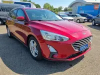 Gebraucht Ford Focus Cool & Connect 101 PS (74 kW) 2019 Rot Limousine