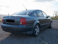 Gebraucht VW Passat 150 PS (110 kW) 1998 Grau Limousine