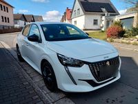 Gebraucht Peugeot 208 75 PS (55 kW) 2023 Weiß Kleinwagen