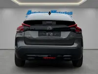 Gebraucht Citroën e-C4 Shine 100 kW (136 PS) 2023 Lackierung platiniumgrau/typ Limousine