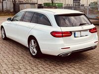 Gebraucht Mercedes E220 194 PS (142 kW) 2017 Weiß Limousine