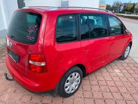 Gebraucht VW Touran Highline 116 PS (85 kW) 2004 Rot Van / Kleinbus