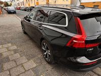 Gebraucht Volvo V60 Core 163 PS (119 kW) 2024 Schwarz Kombi