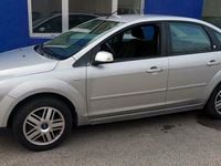 Gebraucht Ford Focus Ghia 116 PS (85 kW) 2007 Silber Limousine
