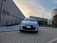 Gebraucht Renault Clio GrandTour Dynamique 75 PS (55 kW) 2011 Grau Kombi