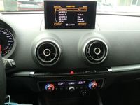 Gebraucht Audi A3 Attraction 110 PS (80 kW) 2014 Weiß Limousine