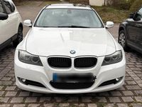 Gebraucht BMW 318 143 PS (105 kW) 2012 Weiß Limousine