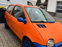 Second-hand Renault Twingo 75 CP (55 kW) 2002 Portocaliu Hatchback