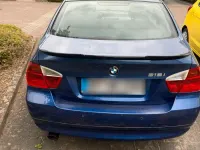 Gebraucht BMW 318 150 PS (110 kW) 2011 Blau Limousine