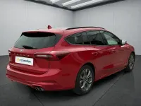 Gebraucht Ford Focus 155 PS (114 kW) 2024 Rot Kombi