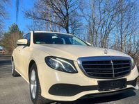 Gebraucht Mercedes E220 194 PS (142 kW) 2017 Beige Limousine