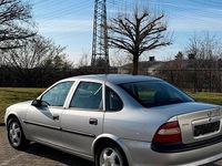 Gebraucht Opel Vectra 100 PS (73 kW) 1998 Silber Limousine
