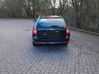 Gebraucht Skoda Octavia 122 PS (89 kW) 2012 Schwarz Kombi