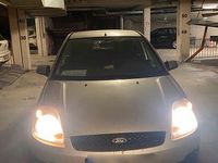 Gebraucht Ford Fiesta 101 PS (74 kW) 2006 Silber Kleinwagen