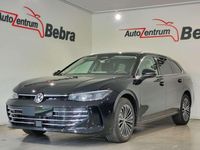 Gebraucht VW Passat Elegance 150 PS (110 kW) 2024 Mythos black Kombi
