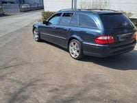 Second-hand Mercedes E280 177 CP (130 kW) 2004 Albastru Break