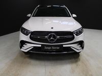 Gebraucht Mercedes GLC300e AMG 197 PS (144 kW) 2024 Manufaktur opalithweiß bright SUV